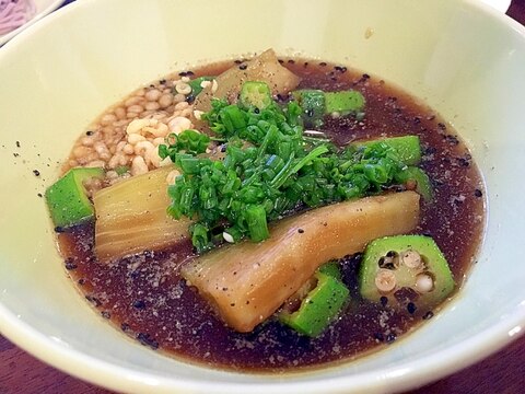 夏にぴったり！ナスとオクラのつけ蕎麦汁